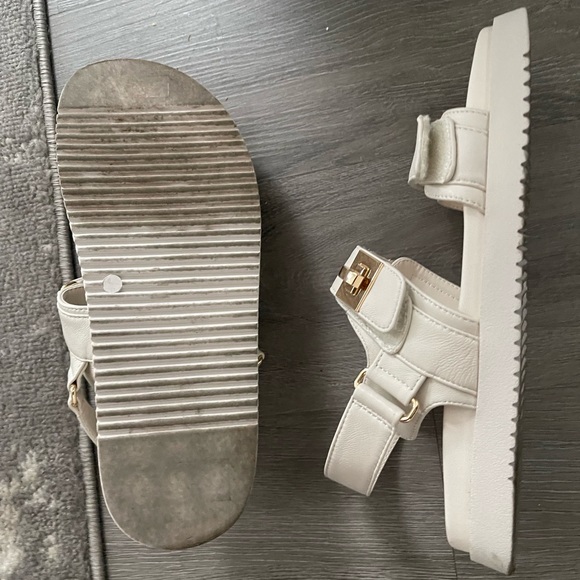 Steve Madden Shoes - Steve Madden sandals worn once